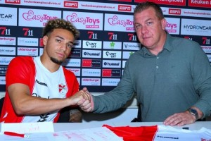 埃门压哨签三将均参加合练，杰伦·霍金斯因伤继续缺阵