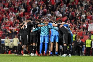 betvictor伟德(中国)唯一官方网站-梁熙明：尤文出局早已注定，阿囧被演了一出荒诞剧