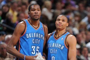 难得！杜兰特力挺韦少：他被黑是因为队友是詹姆斯