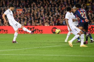 betvictor伟德(中国)唯一官方网站-西媒体人：阿森西奥进球被吹，这是“虾须子级”越位